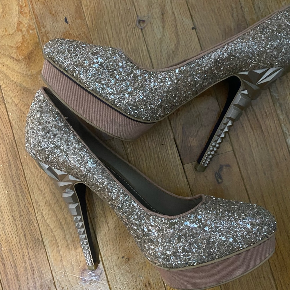 Stilettos - Picture 6 of 6
